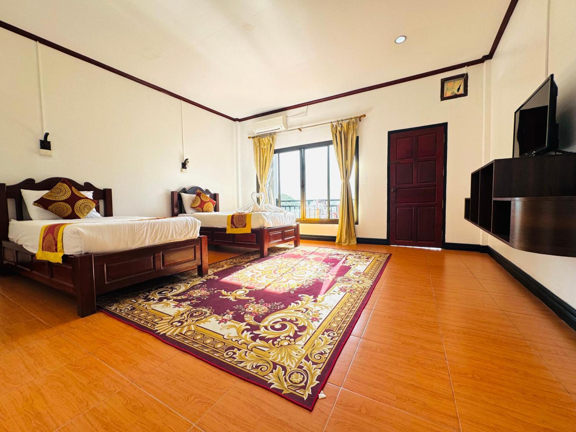 Vang Vieng Hana River View Hotel & Travel Exterior foto